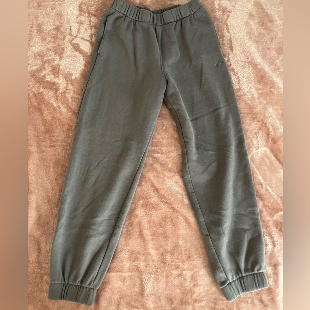 hollister grey sweatpants